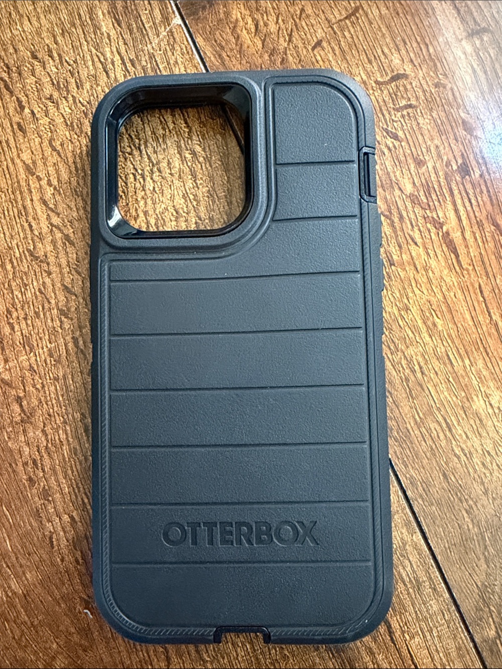 OtterBox Black Protective Rugged 15 PMax